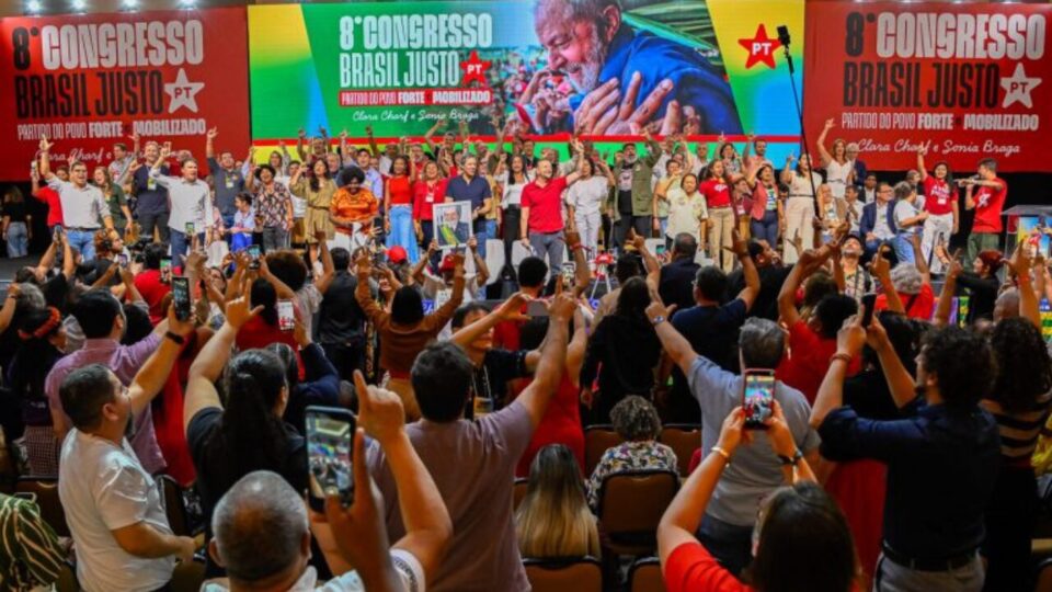 Novo manifesto do PT mistura ideias radicais com oportunismo eleitoreiro