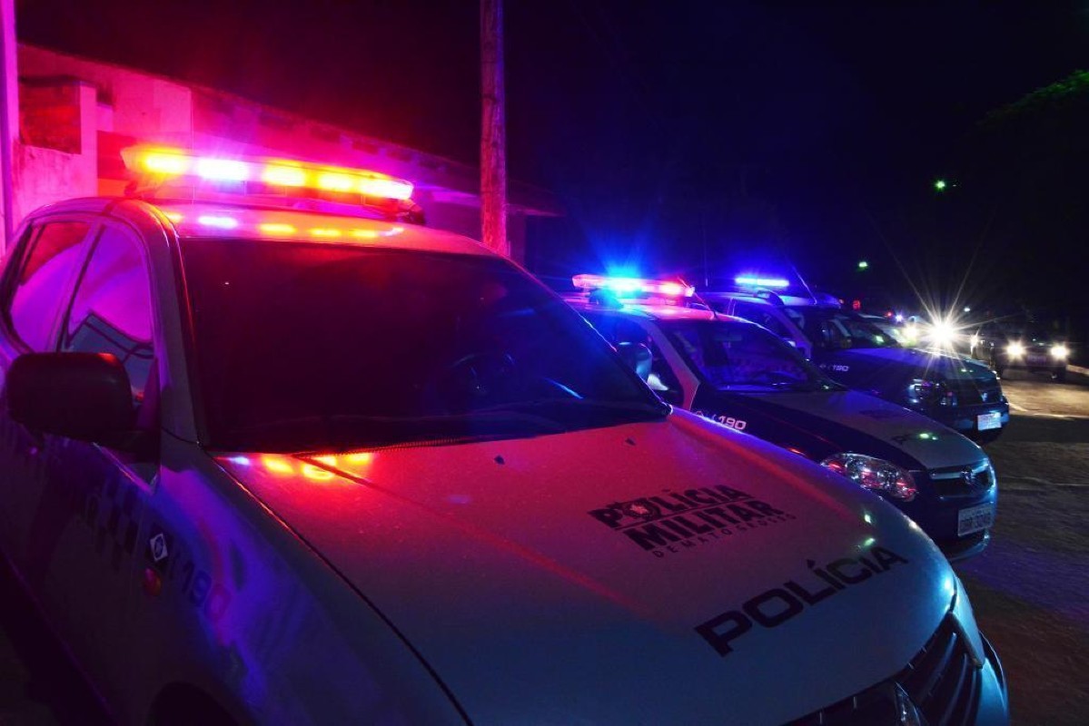 Ex-marido invade casa, estupra e espanca mulher na frente do filho de 3 anos
