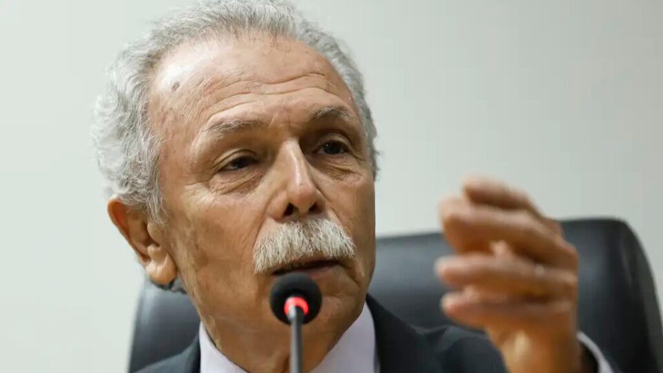 Cientistas ligados a partidos de esquerda buscam vaga no Congresso Nacional