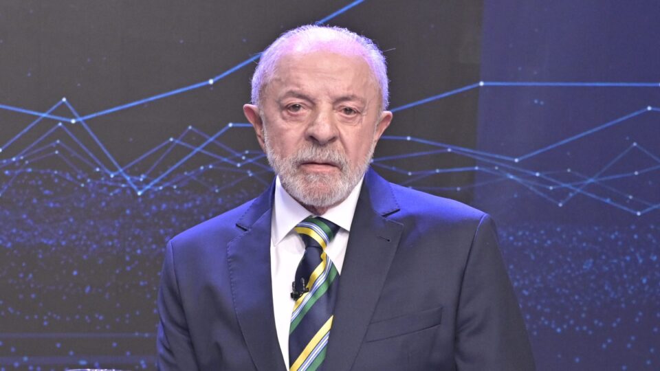 “O Brasil acabou”: Cinco gafes de Lula no debate com Flávio