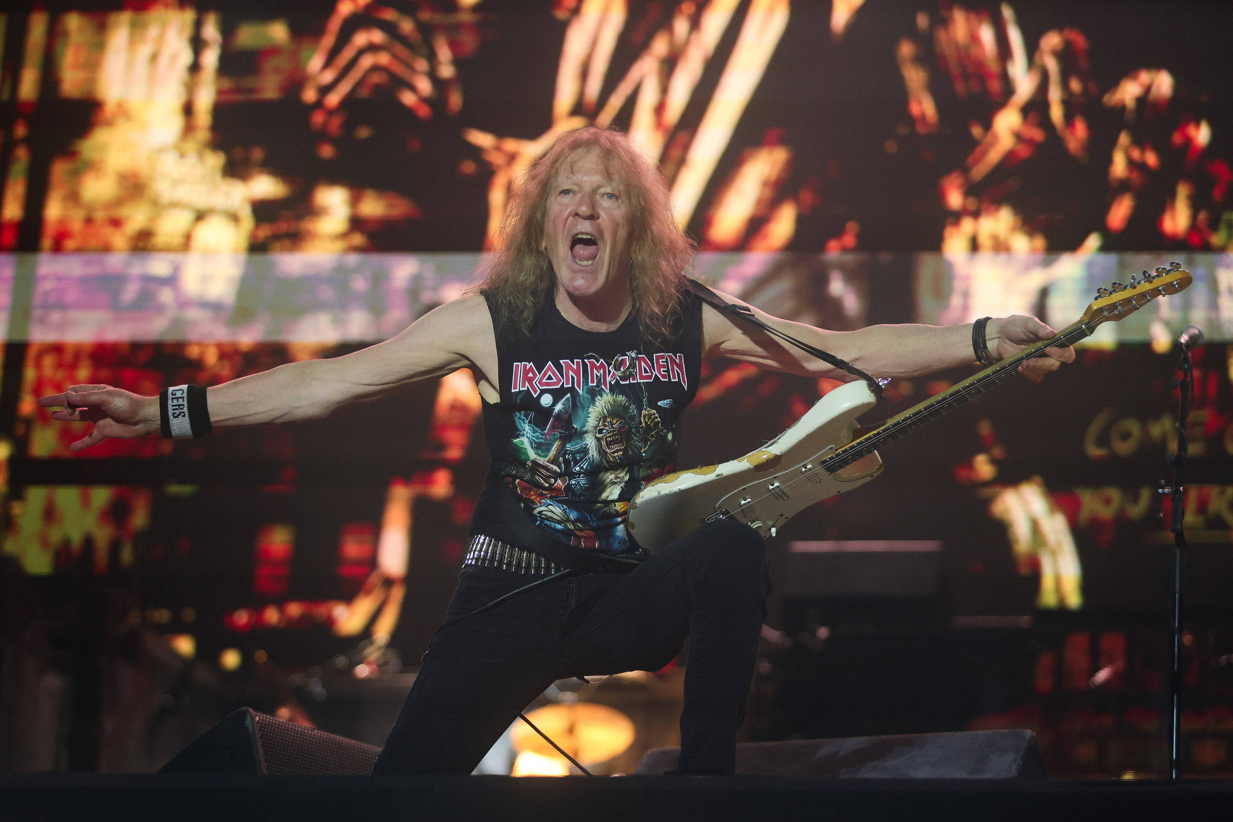 Iron Maiden faz show para fãs aguerridos em noite de eleição histórica em São Paulo